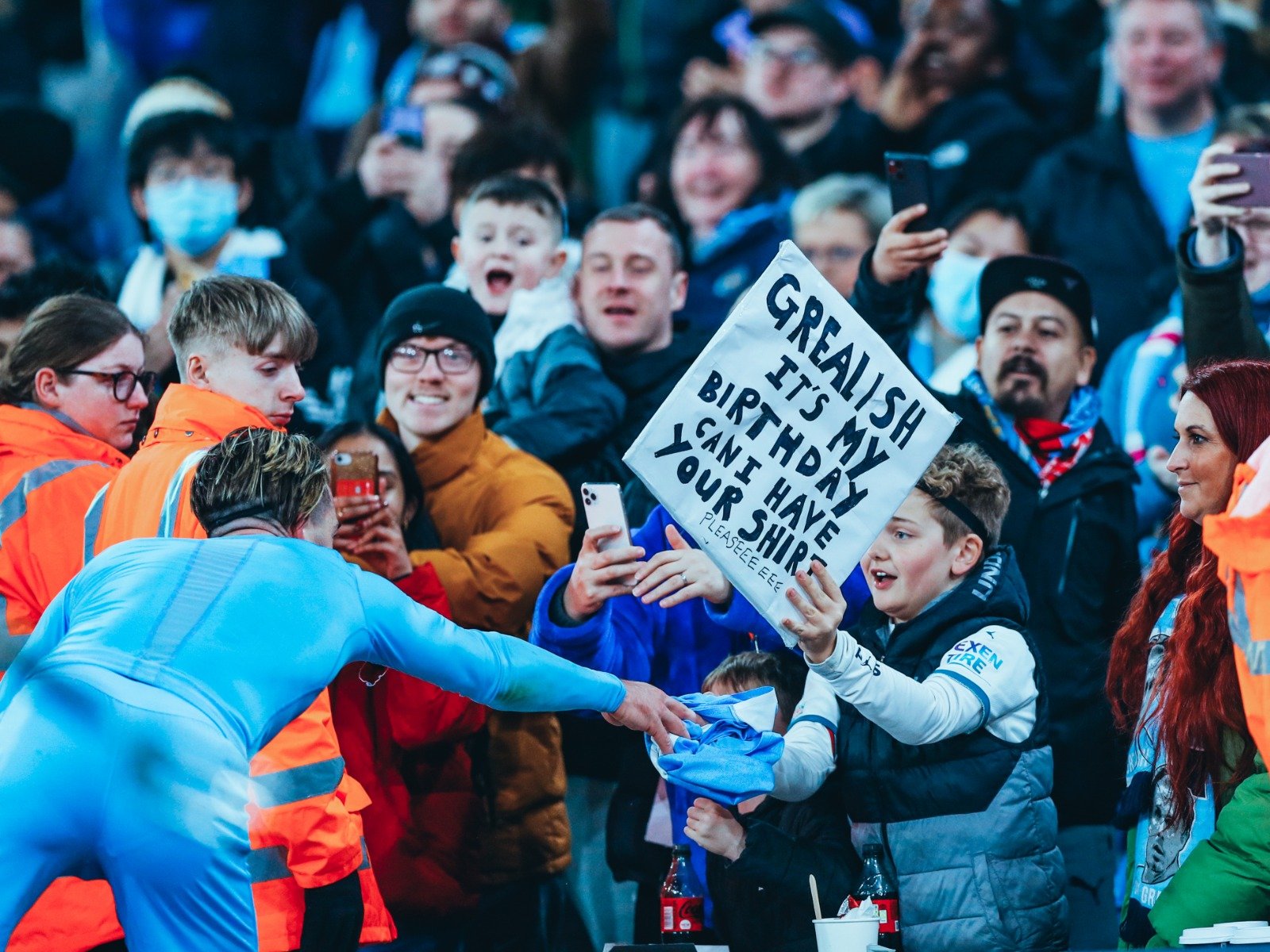 动球员间的 动球员间的